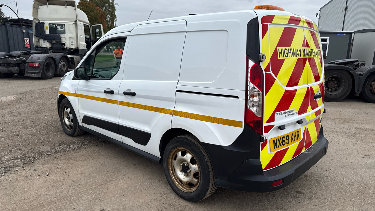 Ford Transit Connect 200 1.5 EcoBlue 75ps - 紧凑型面包车:图3 Ford Transit Connect 200 1.5 EcoBlue 75ps - 紧凑型面包车:图3