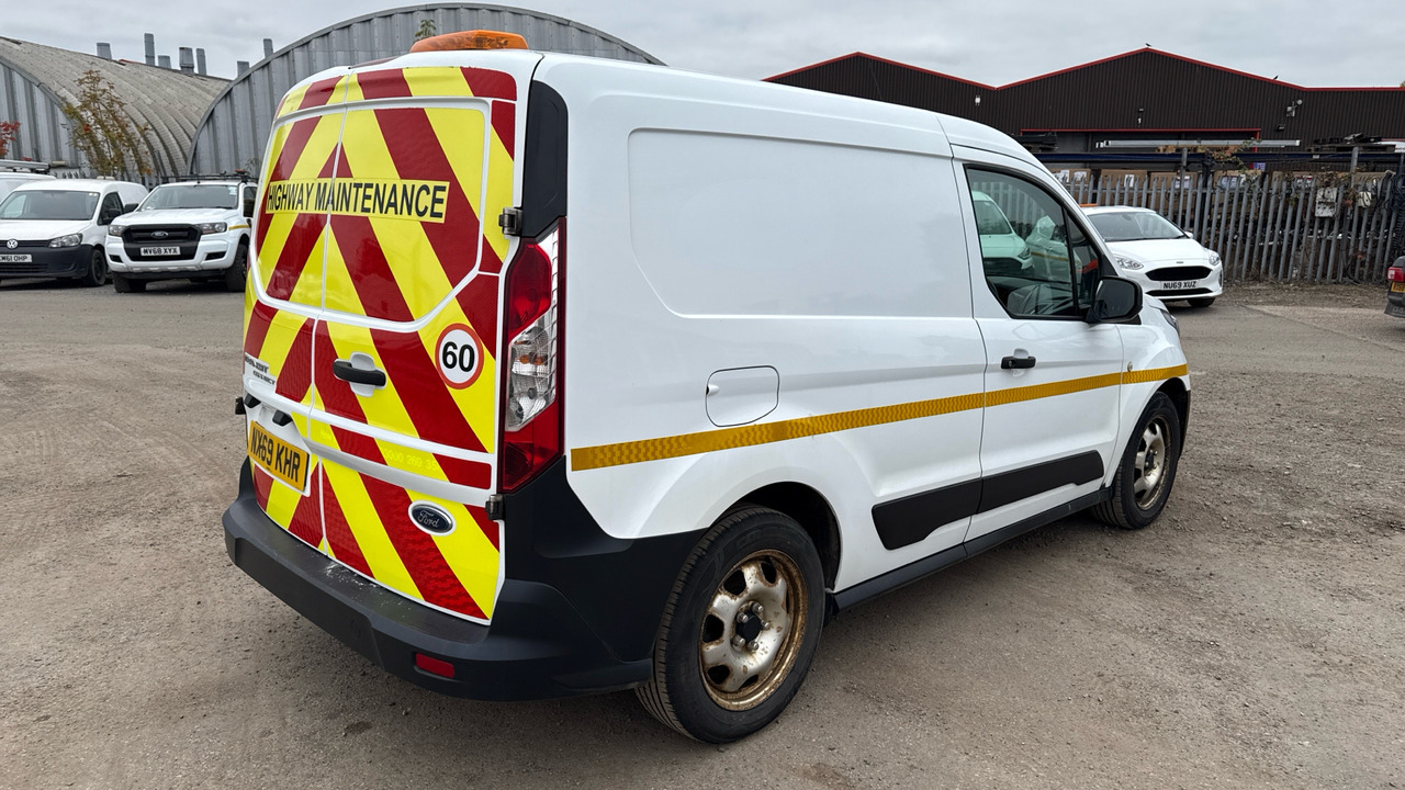 Ford Transit Connect 200 1.5 EcoBlue 75ps - 紧凑型面包车:图4 Ford Transit Connect 200 1.5 EcoBlue 75ps - 紧凑型面包车:图4