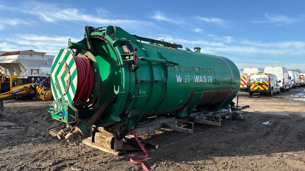 HIGH VOLUME JET VAC TANK, YEAR 2000, REAR REEL, REMOVED FROM 6X4 SCAN - 罐式集装箱:图3 HIGH VOLUME JET VAC TANK, YEAR 2000, REAR REEL, REMOVED FROM 6X4 SCAN - 罐式集装箱:图3