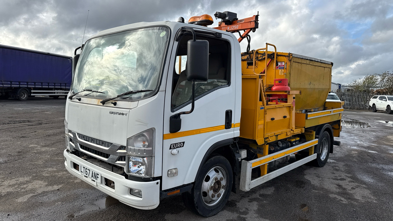 ISUZU FORWARD N75 - 沥青机:图2 ISUZU FORWARD N75 - 沥青机:图2