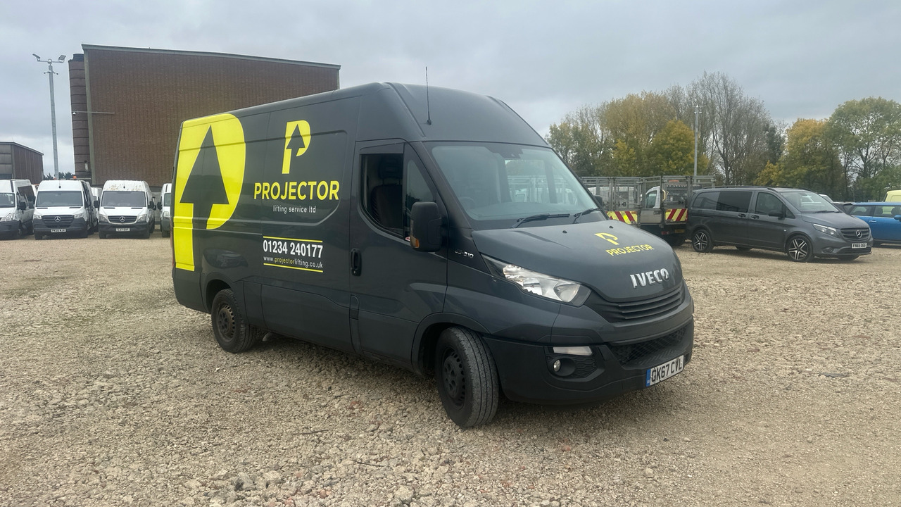 IVECO DAILY 35-210 - 无侧窗厢式货车:图1 IVECO DAILY 35-210 - 无侧窗厢式货车:图1