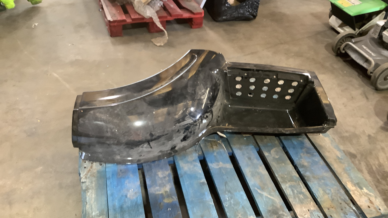 IVECO WHEEL ARCH & STEP - 建筑设备:图1 IVECO WHEEL ARCH & STEP - 建筑设备:图1