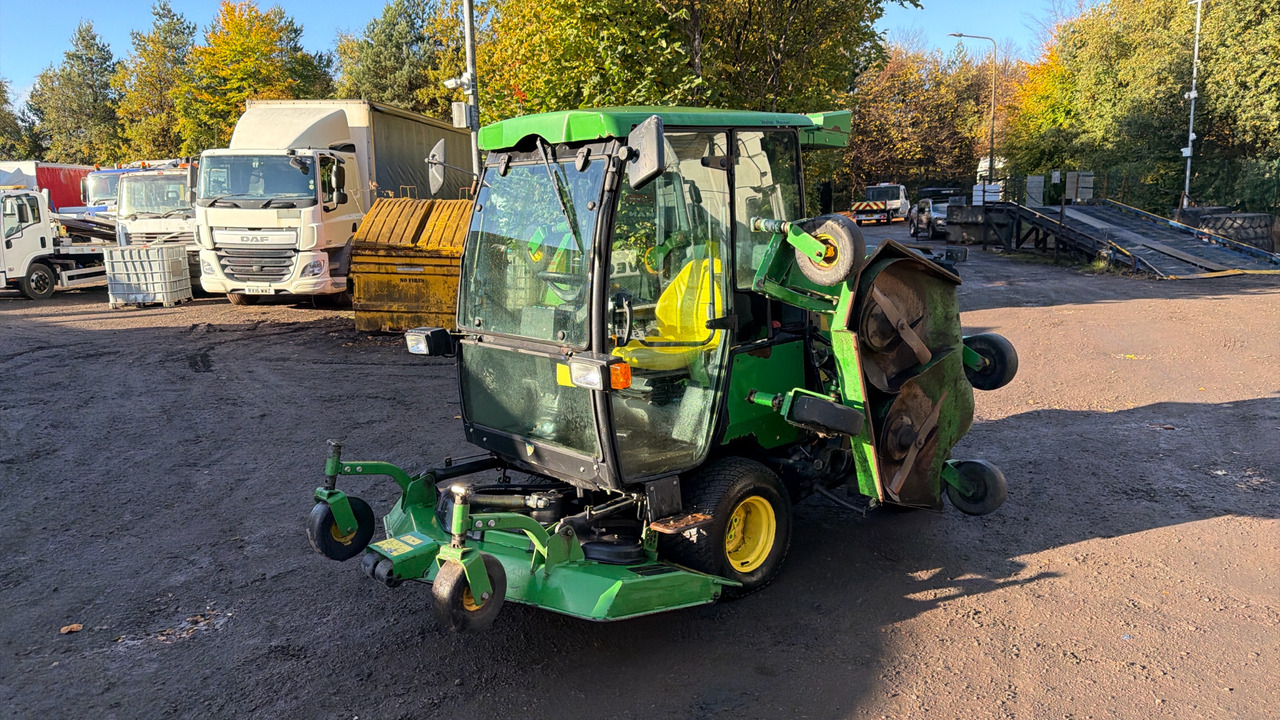 JOHN DEERE 1600 TURBO SERIES 2 - 园林割草机:图2 JOHN DEERE 1600 TURBO SERIES 2 - 园林割草机:图2