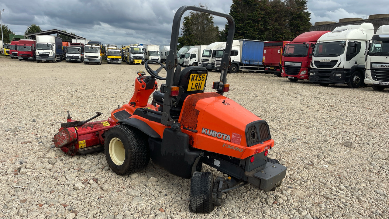 KUBOTA F3680 - 园林割草机:图3 KUBOTA F3680 - 园林割草机:图3