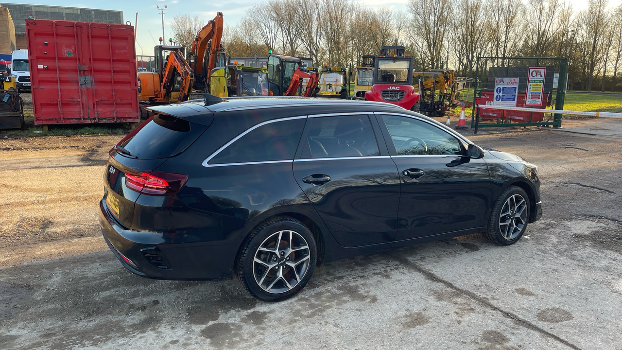 Kia Ceed 3 1.5 GDI ISG - 旅行车:图4 Kia Ceed 3 1.5 GDI ISG - 旅行车:图4