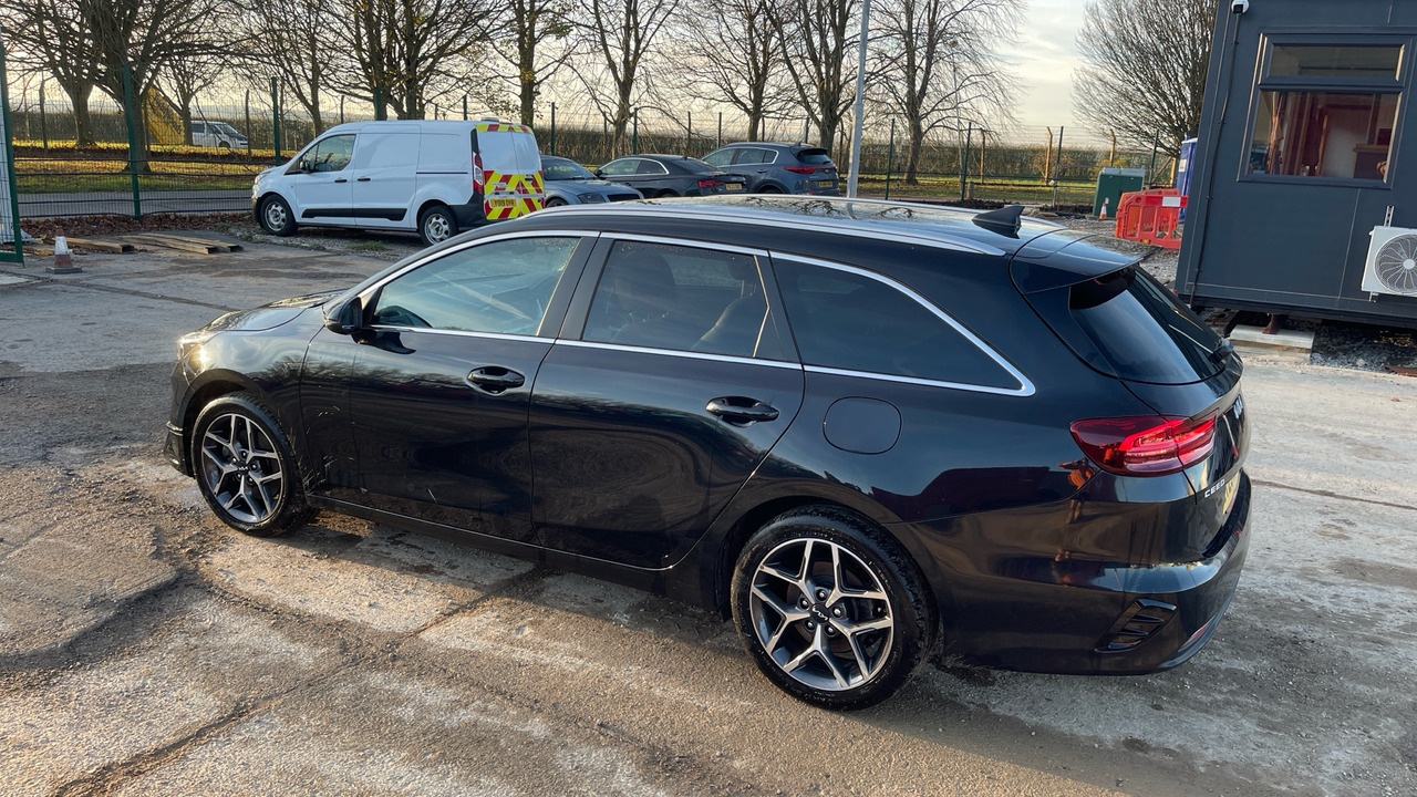 Kia Ceed 3 1.5 GDI ISG - 旅行车:图3 Kia Ceed 3 1.5 GDI ISG - 旅行车:图3