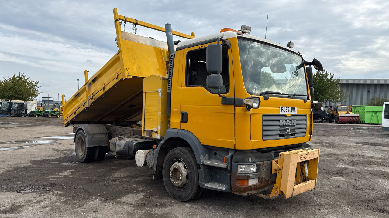 MAN TGM 15.240 - 翻斗车:图1 MAN TGM 15.240 - 翻斗车:图1