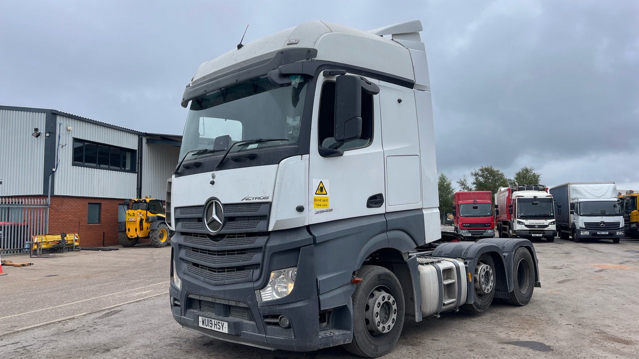 MERCEDES-BENZ ACTROS 2545 - 牵引车:图2 MERCEDES-BENZ ACTROS 2545 - 牵引车:图2