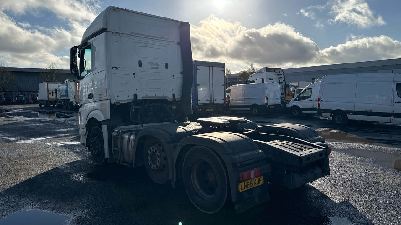 MERCEDES-BENZ ACTROS 2545 - 牵引车:图3 MERCEDES-BENZ ACTROS 2545 - 牵引车:图3