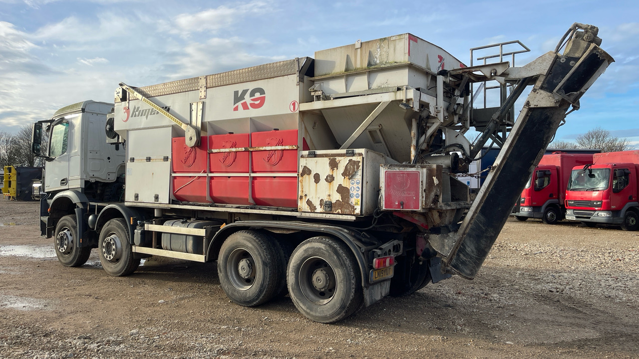 MERCEDES-BENZ AROCS 4140 - 沥青机:图3 MERCEDES-BENZ AROCS 4140 - 沥青机:图3