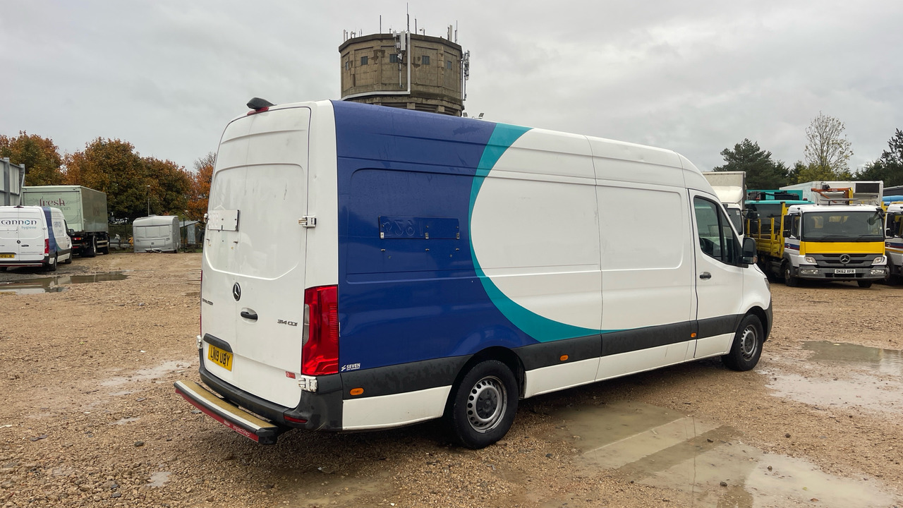 MERCEDES-BENZ SPRINTER 314 CDI - 无侧窗厢式货车:图4 MERCEDES-BENZ SPRINTER 314 CDI - 无侧窗厢式货车:图4