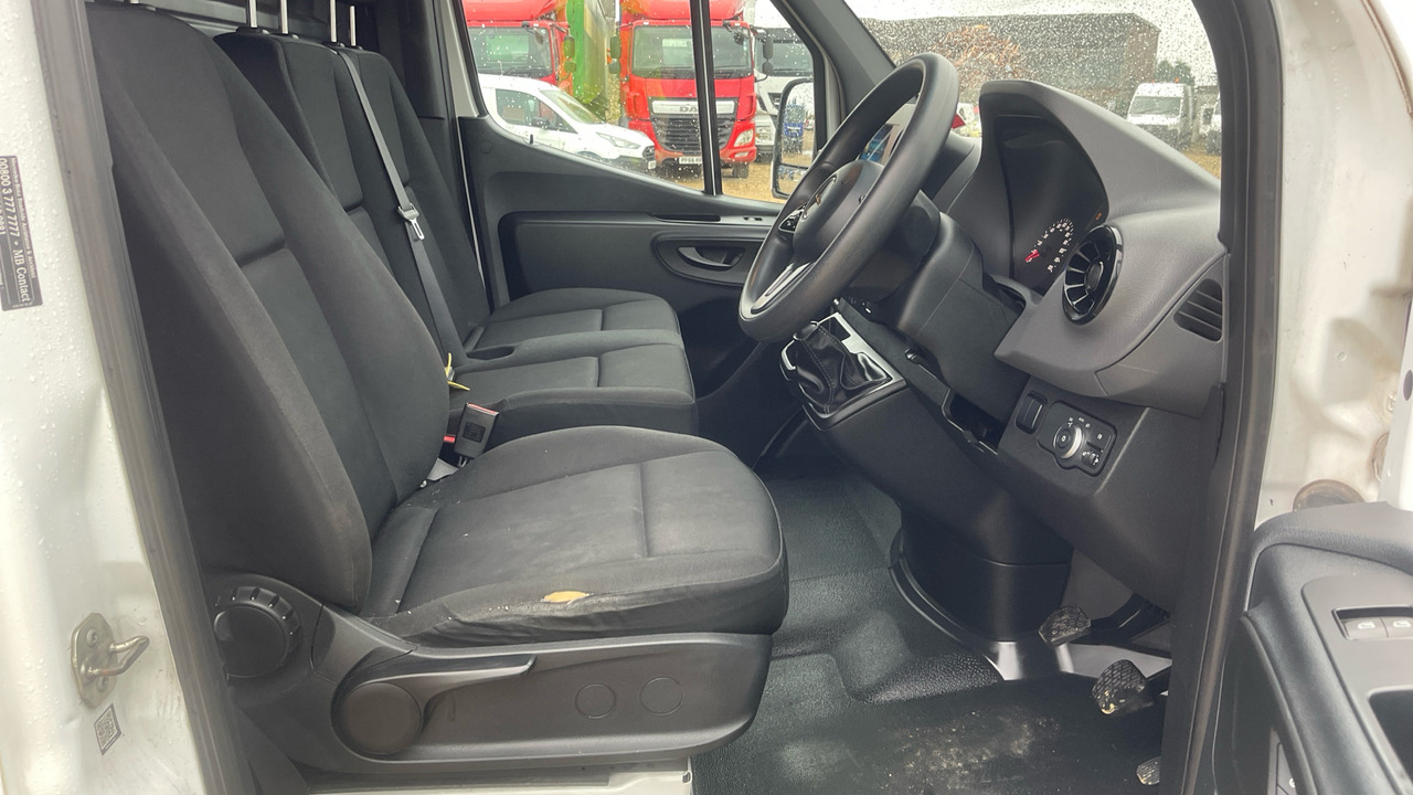 MERCEDES-BENZ SPRINTER 314 CDI - 无侧窗厢式货车:图5 MERCEDES-BENZ SPRINTER 314 CDI - 无侧窗厢式货车:图5
