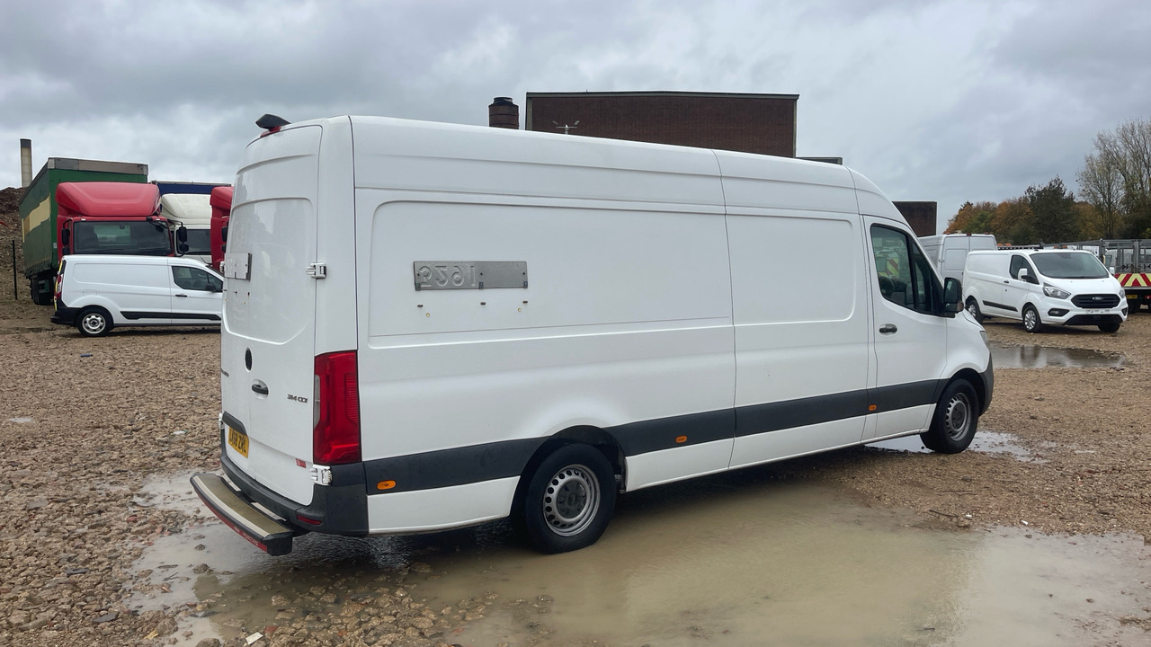 MERCEDES-BENZ SPRINTER 314 CDI - 无侧窗厢式货车:图4 MERCEDES-BENZ SPRINTER 314 CDI - 无侧窗厢式货车:图4