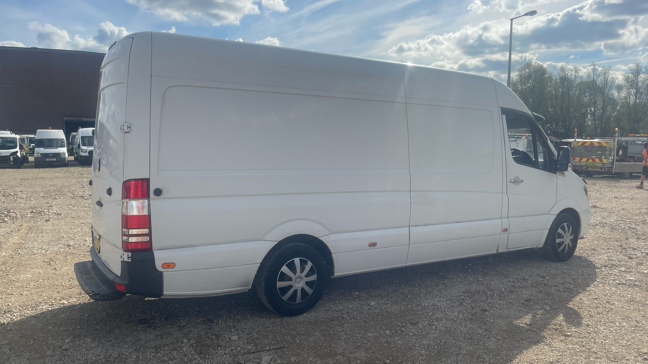 MERCEDES-BENZ SPRINTER 314 CDI - 无侧窗厢式货车:图4 MERCEDES-BENZ SPRINTER 314 CDI - 无侧窗厢式货车:图4