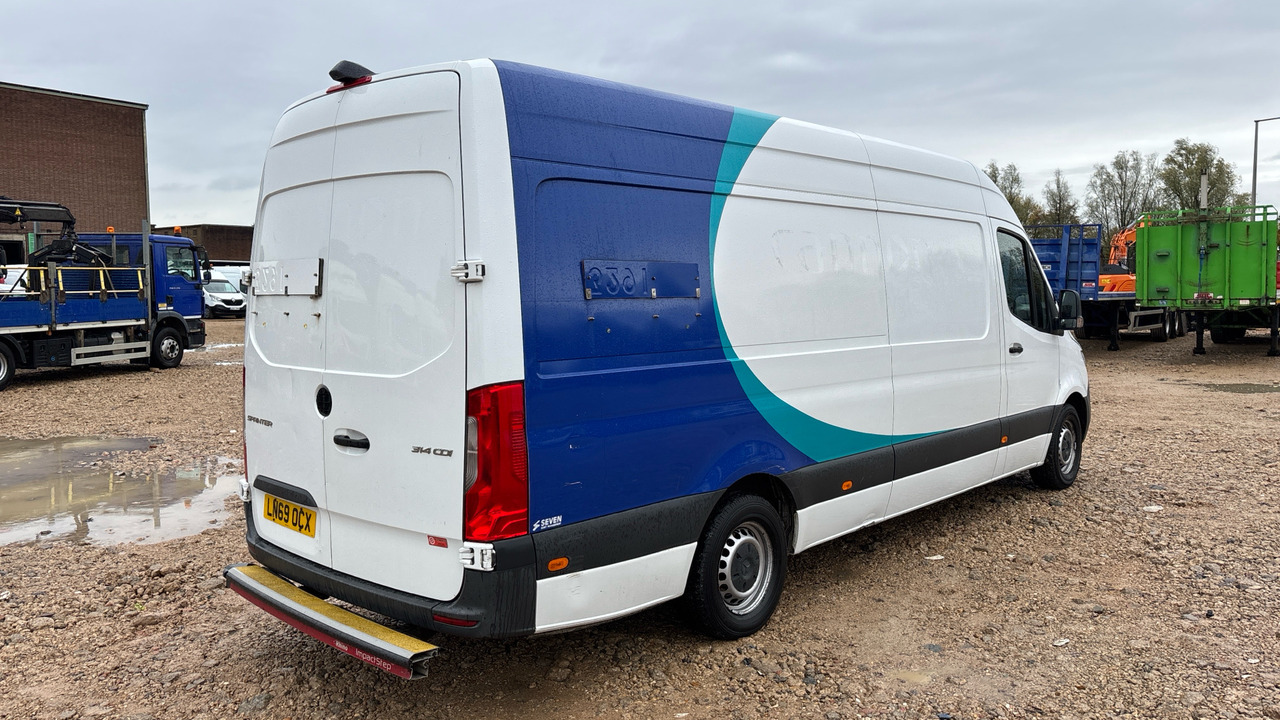 MERCEDES-BENZ SPRINTER 314 CDI - 无侧窗厢式货车:图4 MERCEDES-BENZ SPRINTER 314 CDI - 无侧窗厢式货车:图4