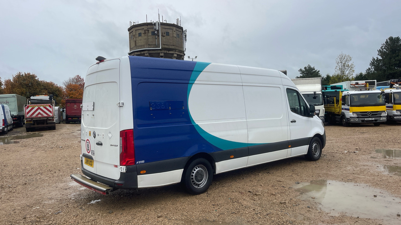 MERCEDES-BENZ SPRINTER 314 CDI - 无侧窗厢式货车:图4 MERCEDES-BENZ SPRINTER 314 CDI - 无侧窗厢式货车:图4