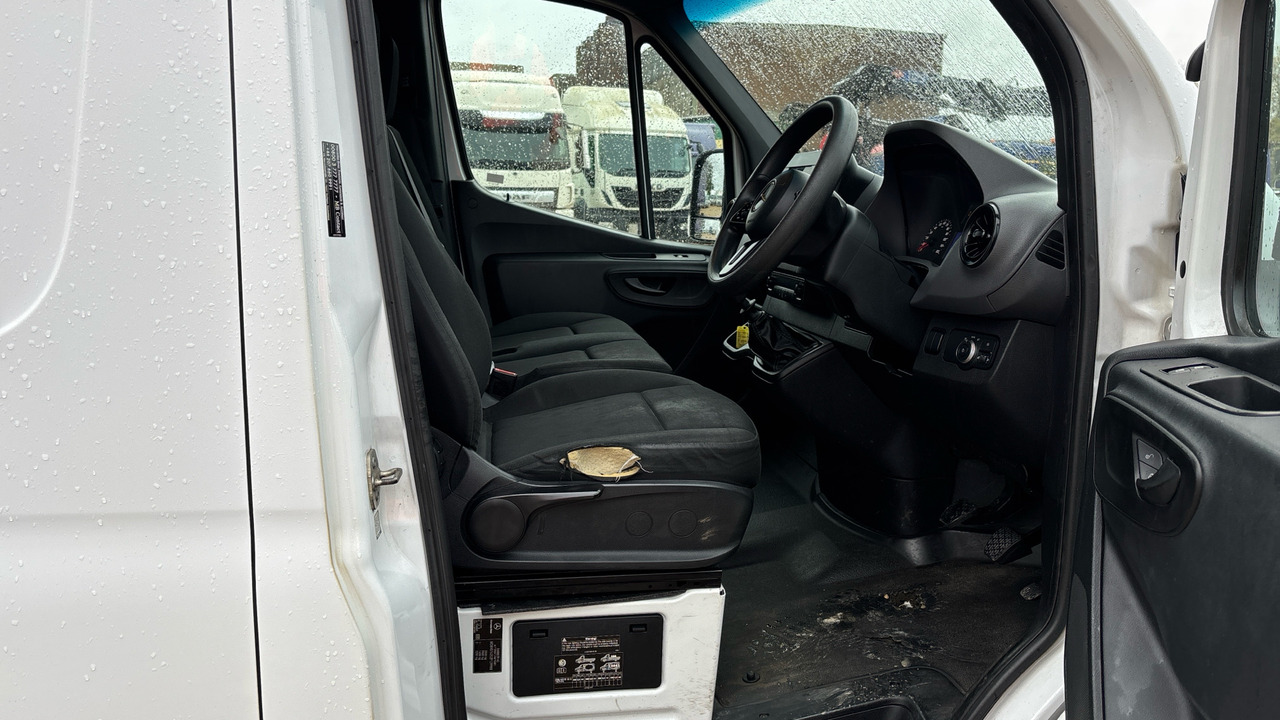 MERCEDES-BENZ SPRINTER 314 CDI - 无侧窗厢式货车:图5 MERCEDES-BENZ SPRINTER 314 CDI - 无侧窗厢式货车:图5