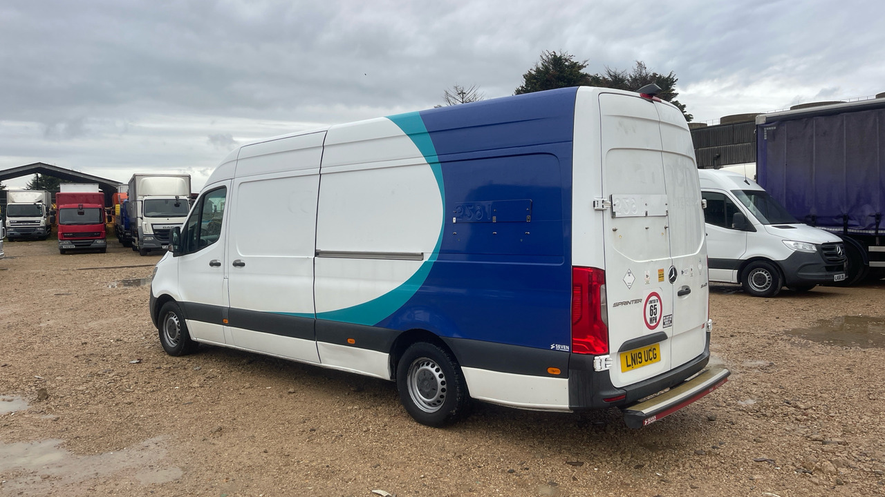 MERCEDES-BENZ SPRINTER 314 CDI - 无侧窗厢式货车:图3 MERCEDES-BENZ SPRINTER 314 CDI - 无侧窗厢式货车:图3