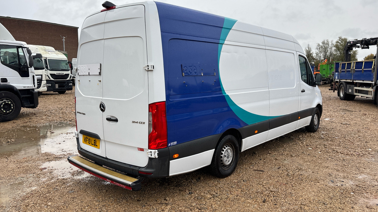 MERCEDES-BENZ SPRINTER 314 CDI - 无侧窗厢式货车:图4 MERCEDES-BENZ SPRINTER 314 CDI - 无侧窗厢式货车:图4