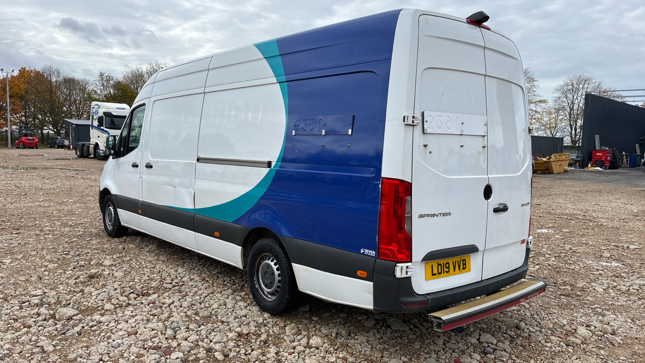 MERCEDES-BENZ SPRINTER 314 CDI - 无侧窗厢式货车:图3 MERCEDES-BENZ SPRINTER 314 CDI - 无侧窗厢式货车:图3