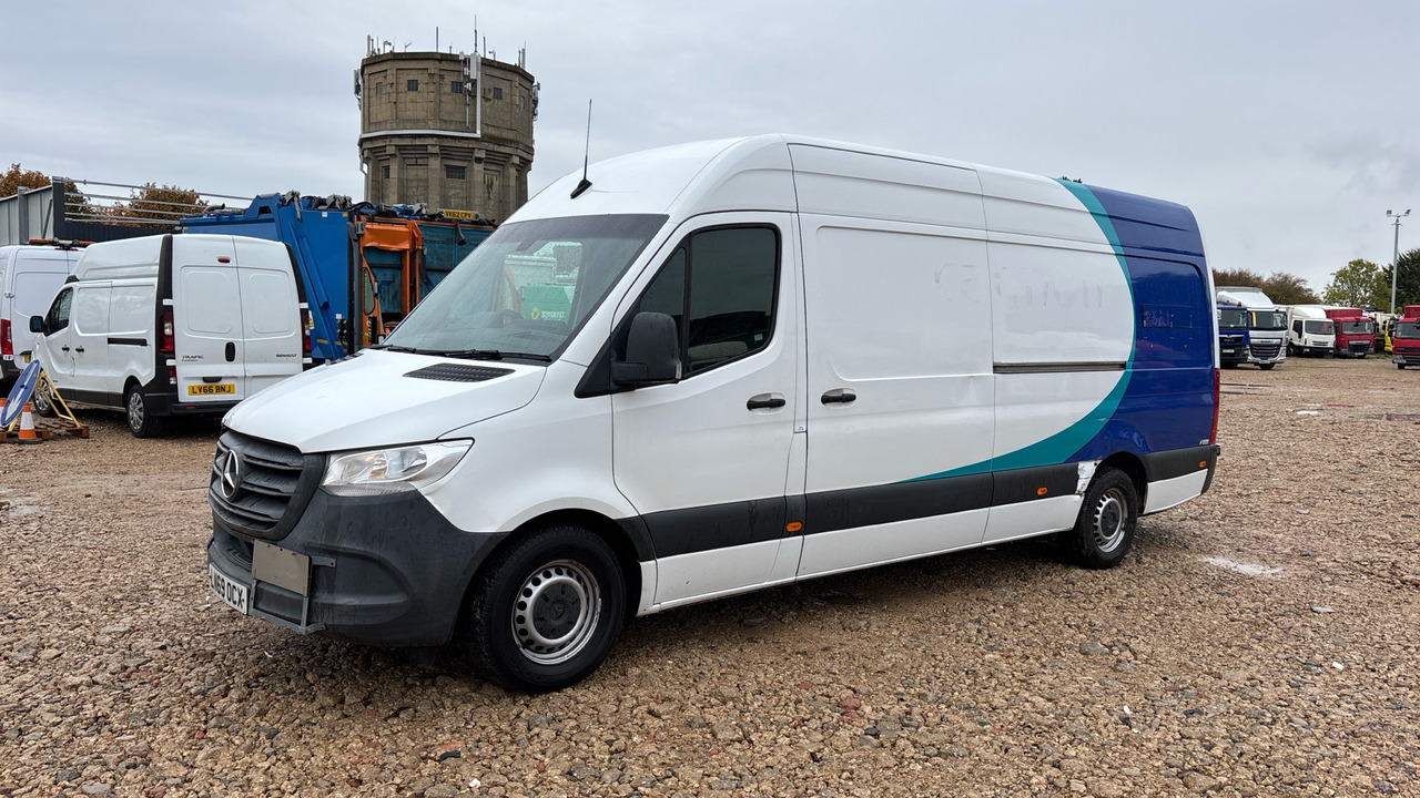 MERCEDES-BENZ SPRINTER 314 CDI - 无侧窗厢式货车:图2 MERCEDES-BENZ SPRINTER 314 CDI - 无侧窗厢式货车:图2