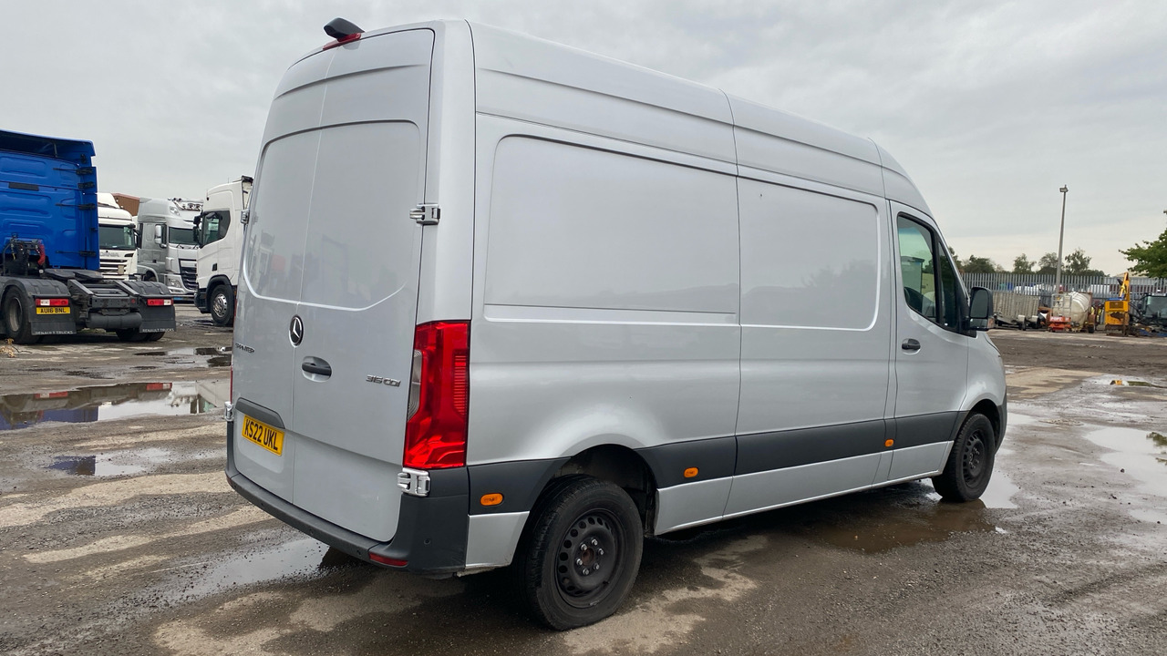 MERCEDES-BENZ SPRINTER 315 CDI - 无侧窗厢式货车:图4 MERCEDES-BENZ SPRINTER 315 CDI - 无侧窗厢式货车:图4