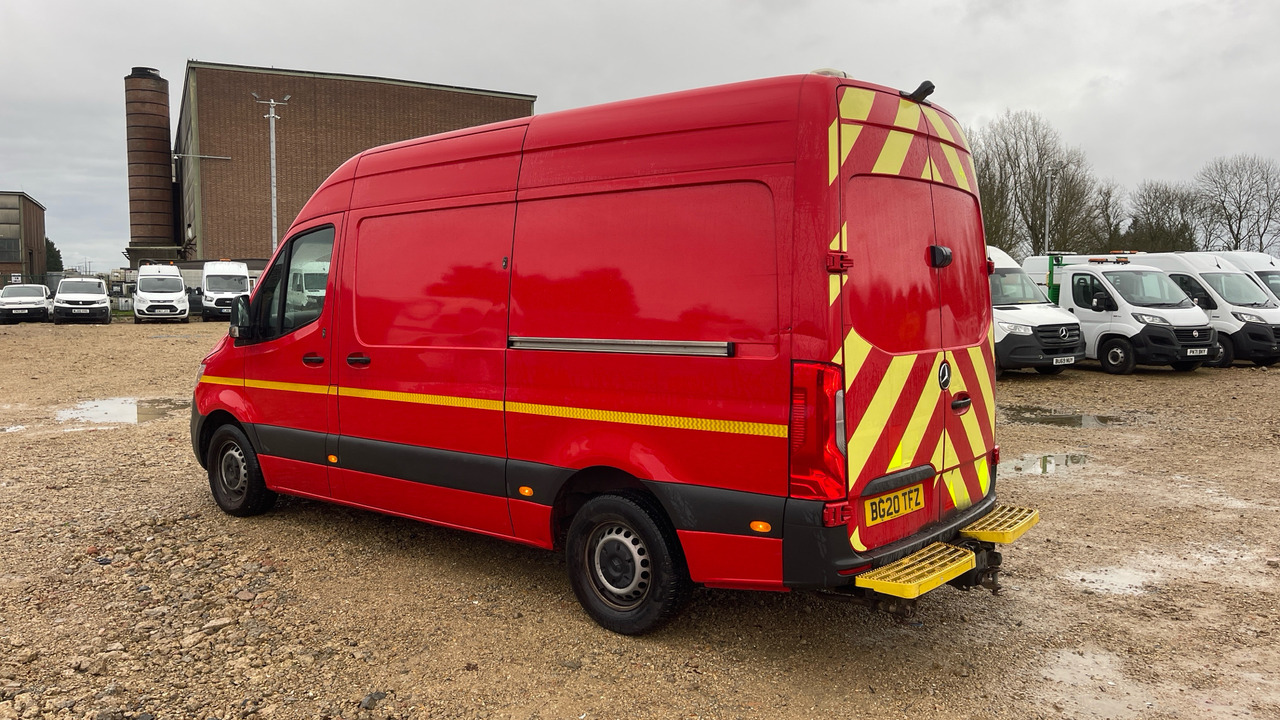 MERCEDES-BENZ SPRINTER 316 CDI - 无侧窗厢式货车:图3 MERCEDES-BENZ SPRINTER 316 CDI - 无侧窗厢式货车:图3