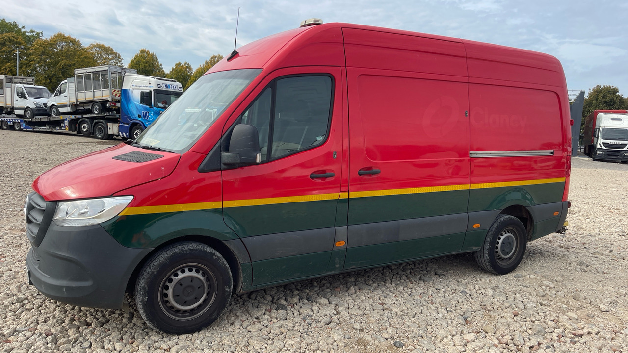 MERCEDES-BENZ SPRINTER 316 CDI - 无侧窗厢式货车:图2 MERCEDES-BENZ SPRINTER 316 CDI - 无侧窗厢式货车:图2