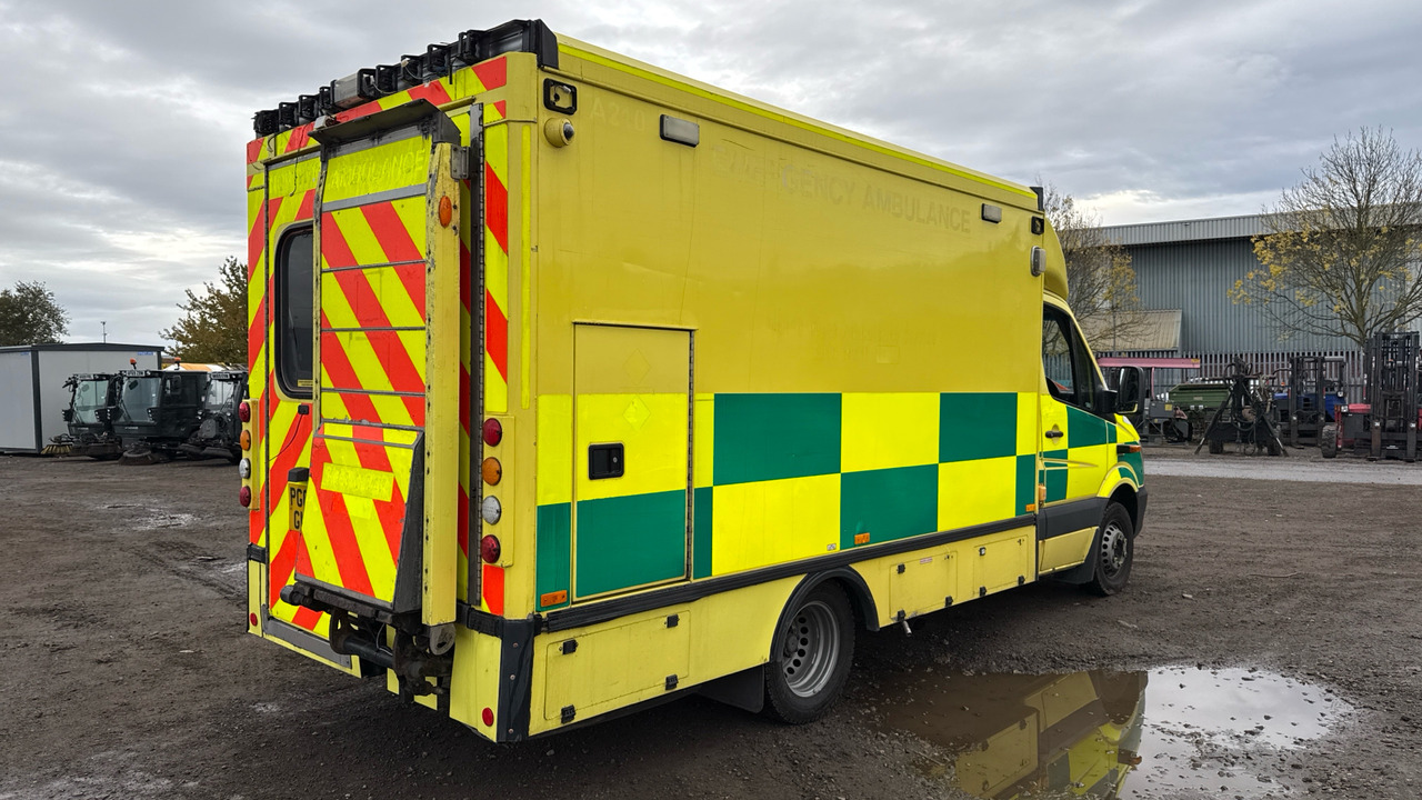 MERCEDES-BENZ SPRINTER 519 CDI - 救护车:图4 MERCEDES-BENZ SPRINTER 519 CDI - 救护车:图4