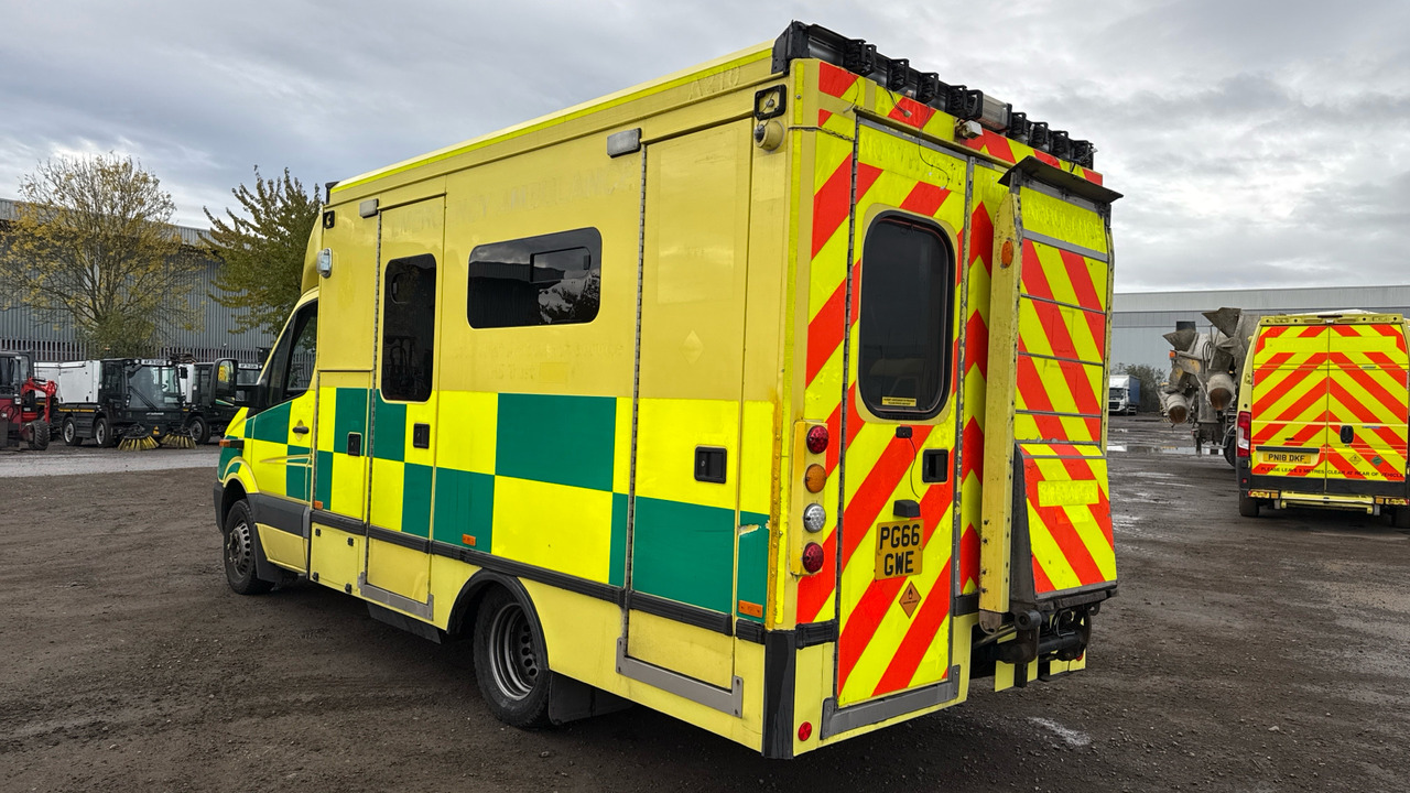 MERCEDES-BENZ SPRINTER 519 CDI - 救护车:图3 MERCEDES-BENZ SPRINTER 519 CDI - 救护车:图3