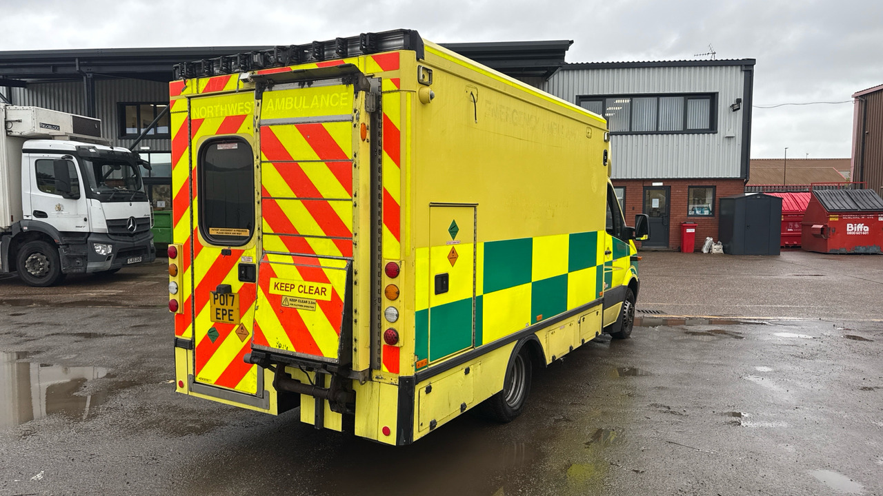 MERCEDES-BENZ SPRINTER 519 CDI - 救护车:图4 MERCEDES-BENZ SPRINTER 519 CDI - 救护车:图4