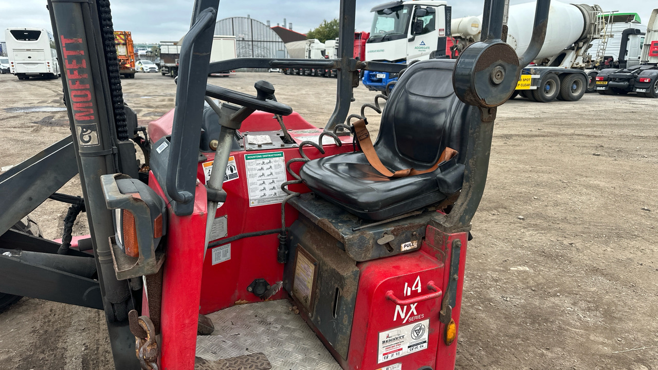 MOFFETT M4 20.3 - 随车叉车:图5 MOFFETT M4 20.3 - 随车叉车:图5