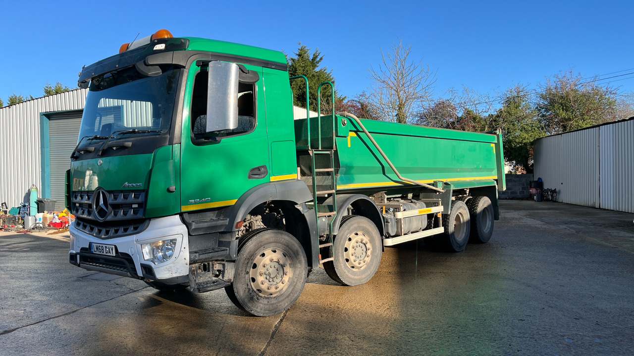 Mercedes-Benz Arocs 3240 - 翻斗车:图2 Mercedes-Benz Arocs 3240 - 翻斗车:图2