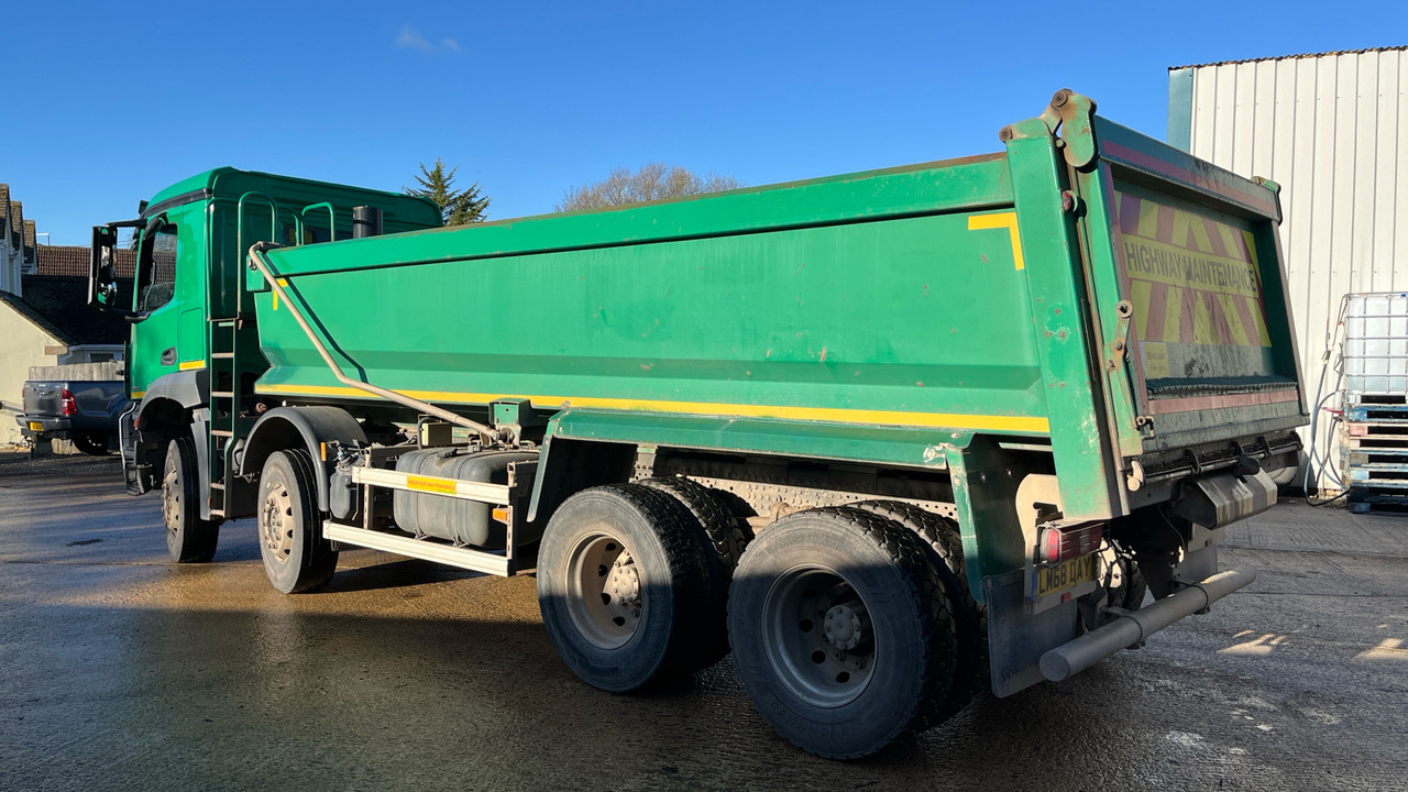 Mercedes-Benz Arocs 3240 - 翻斗车:图3 Mercedes-Benz Arocs 3240 - 翻斗车:图3