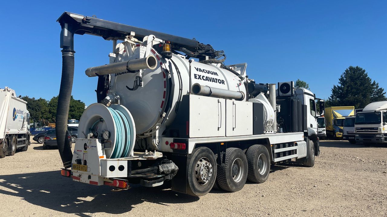 Mercedes-Benz Arocs 3243 - 真空车:图4 Mercedes-Benz Arocs 3243 - 真空车:图4