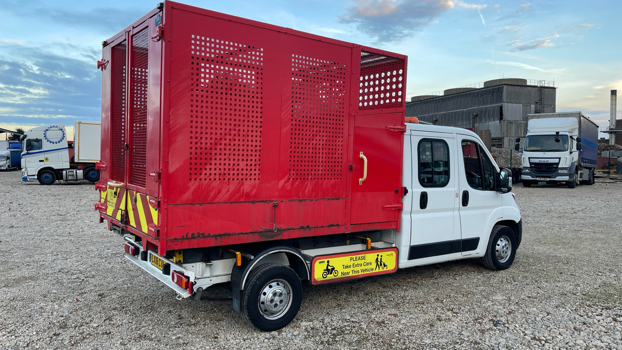 PEUGEOT BOXER 335 2.0 BLUE HDI 130PS - 翻斗货车:图4 PEUGEOT BOXER 335 2.0 BLUE HDI 130PS - 翻斗货车:图4