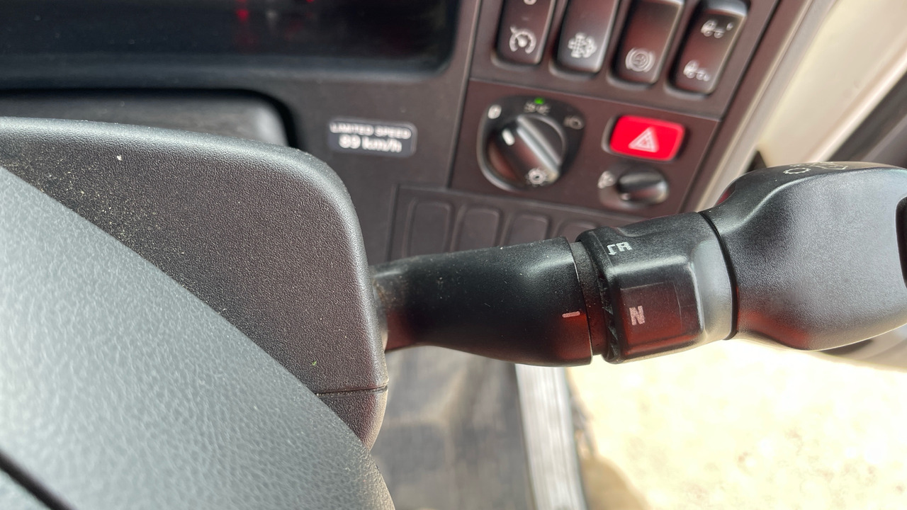 侧帘卡车 SCANIA P250：图14