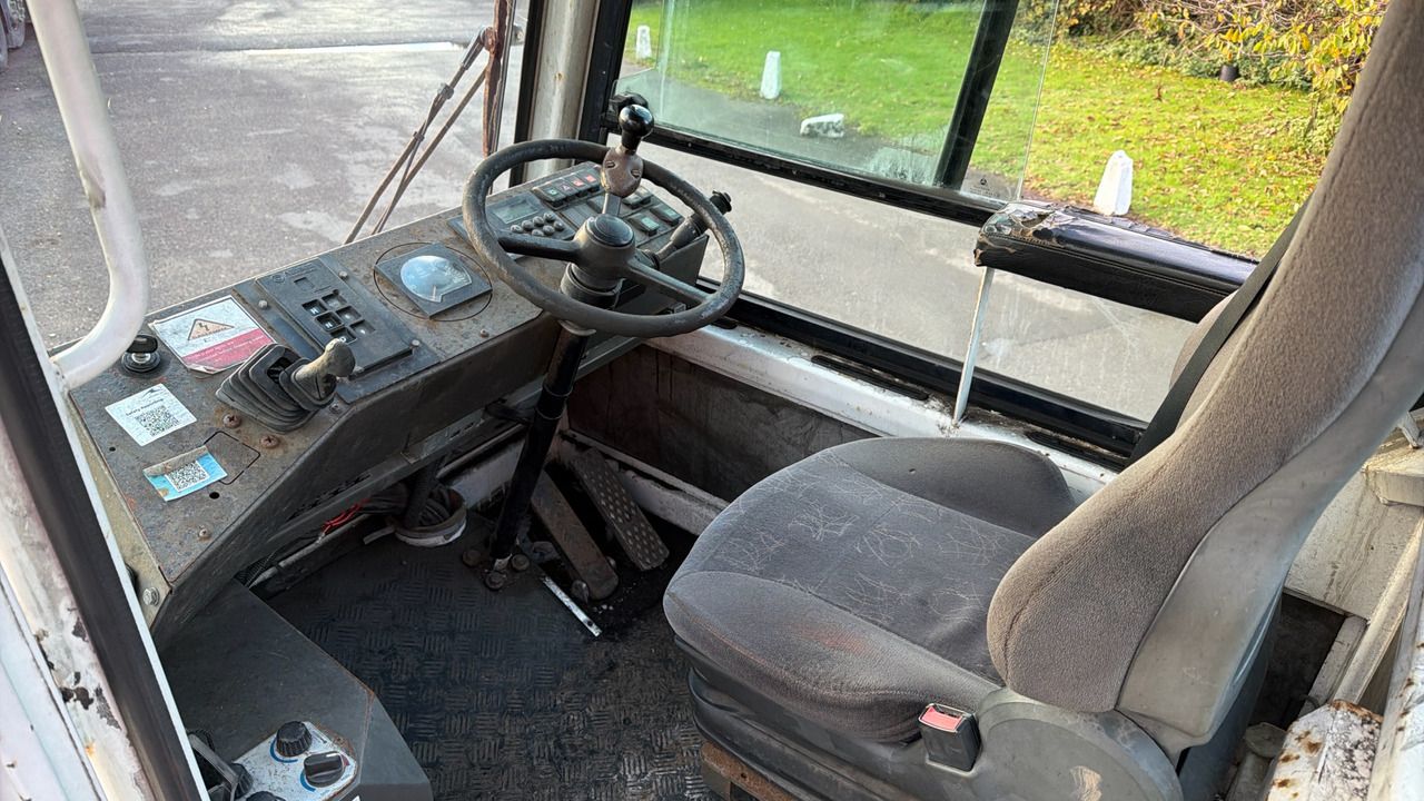 TERBERG YT180 - 牵引车:图5 TERBERG YT180 - 牵引车:图5