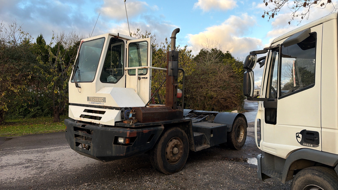 TERBERG YT180 - 牵引车:图1 TERBERG YT180 - 牵引车:图1