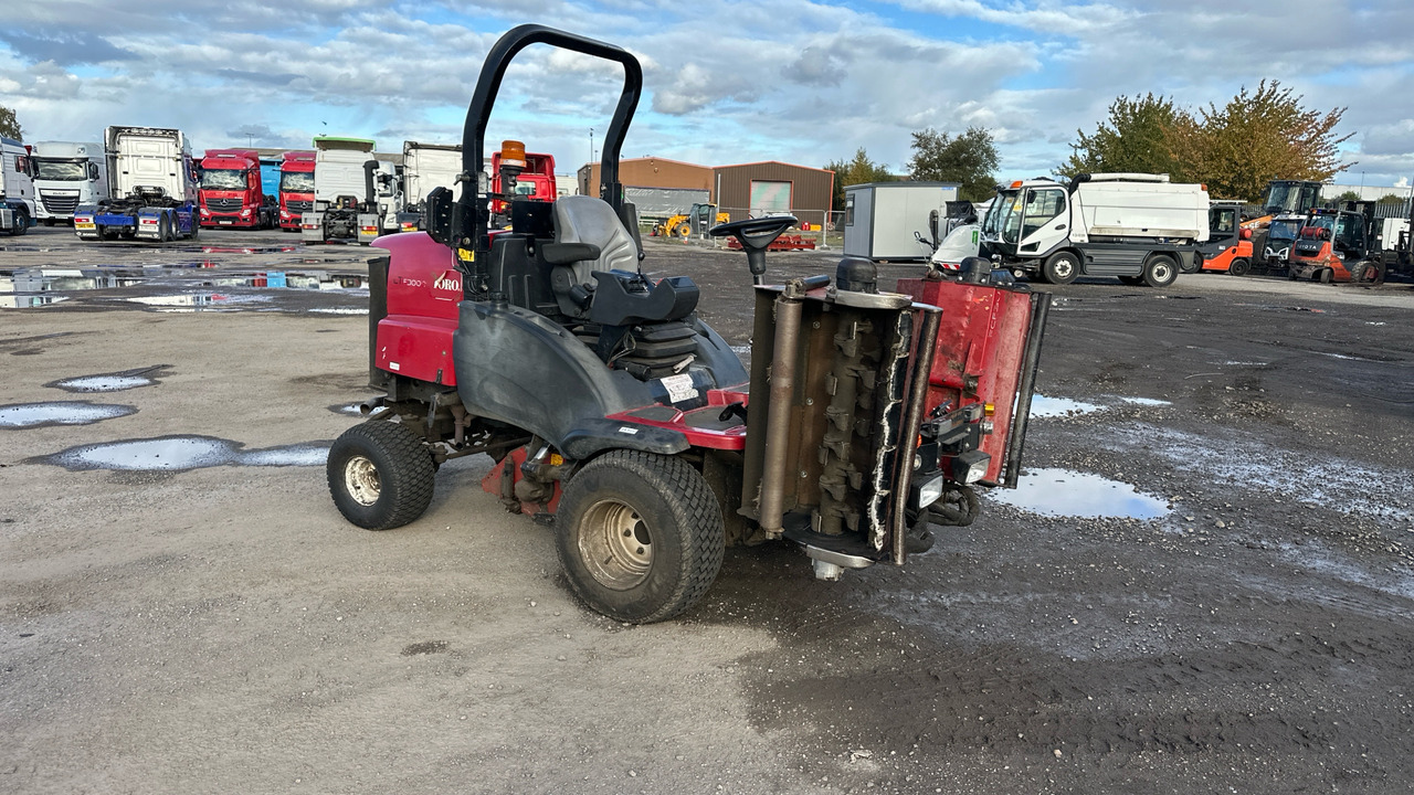 TORO LTF3000 - 园林割草机:图1 TORO LTF3000 - 园林割草机:图1