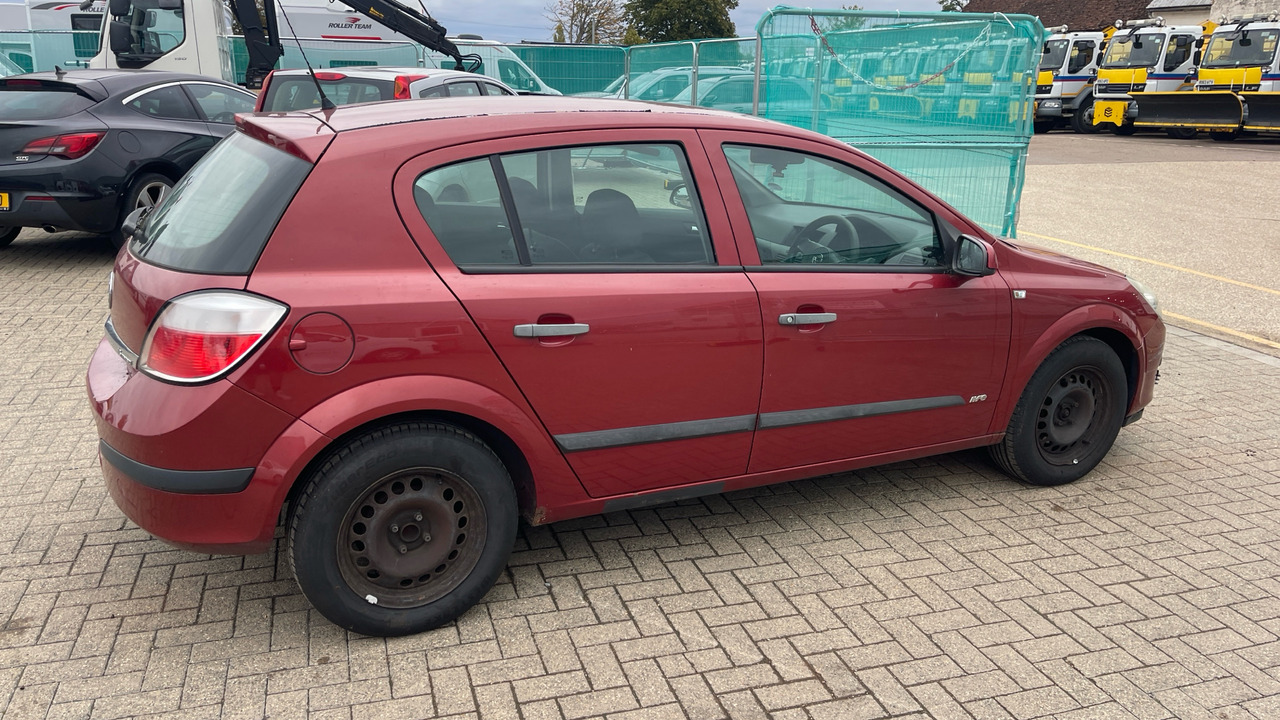 VAUXHALL ASTRA LIFE 1.6 I - 掀背车:图4 VAUXHALL ASTRA LIFE 1.6 I - 掀背车:图4
