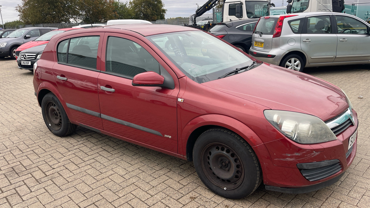 VAUXHALL ASTRA LIFE 1.6 I - 掀背车:图1 VAUXHALL ASTRA LIFE 1.6 I - 掀背车:图1