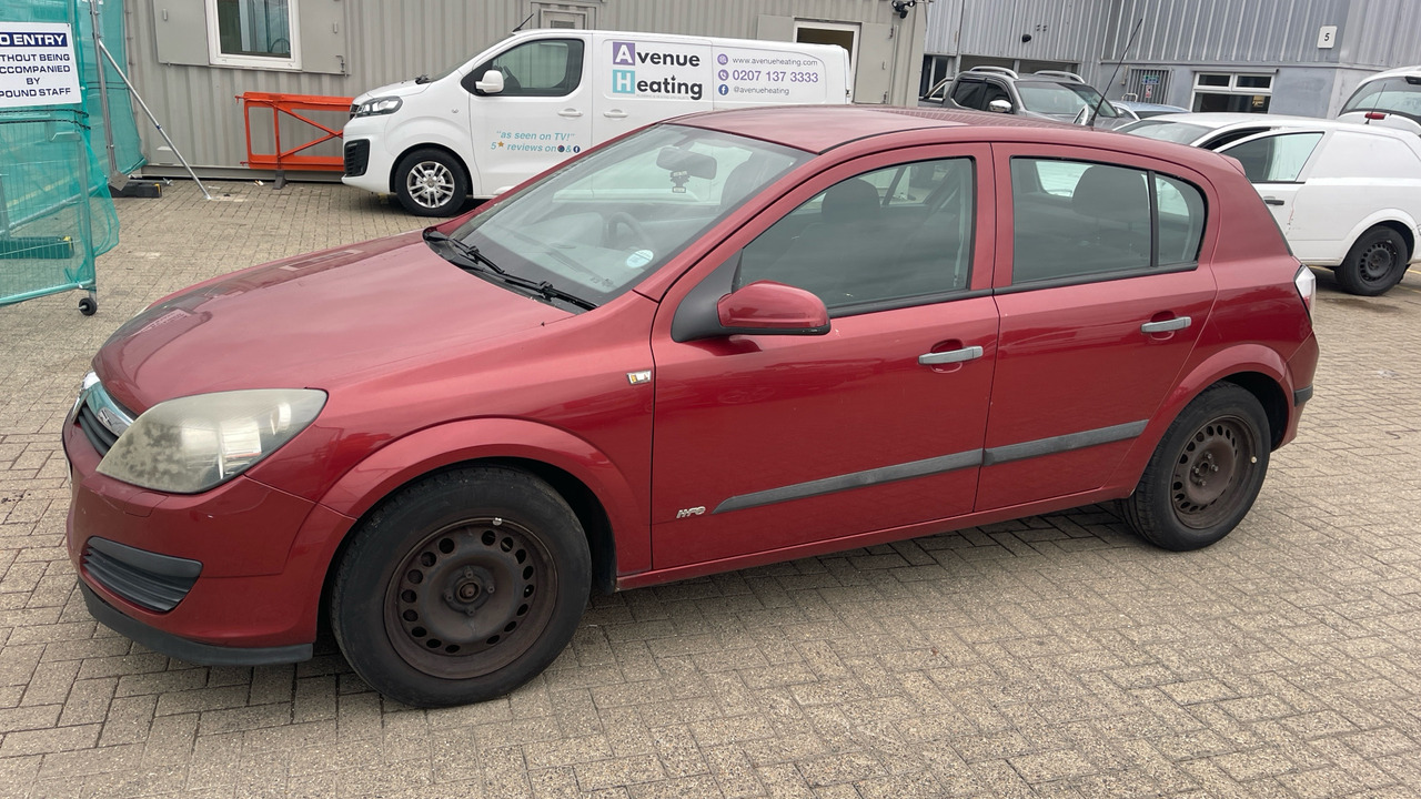 VAUXHALL ASTRA LIFE 1.6 I - 掀背车:图2 VAUXHALL ASTRA LIFE 1.6 I - 掀背车:图2