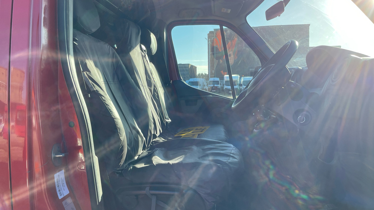 VAUXHALL MOVANO F3500 2.3 CDTI 136PS - 无侧窗厢式货车:图5 VAUXHALL MOVANO F3500 2.3 CDTI 136PS - 无侧窗厢式货车:图5