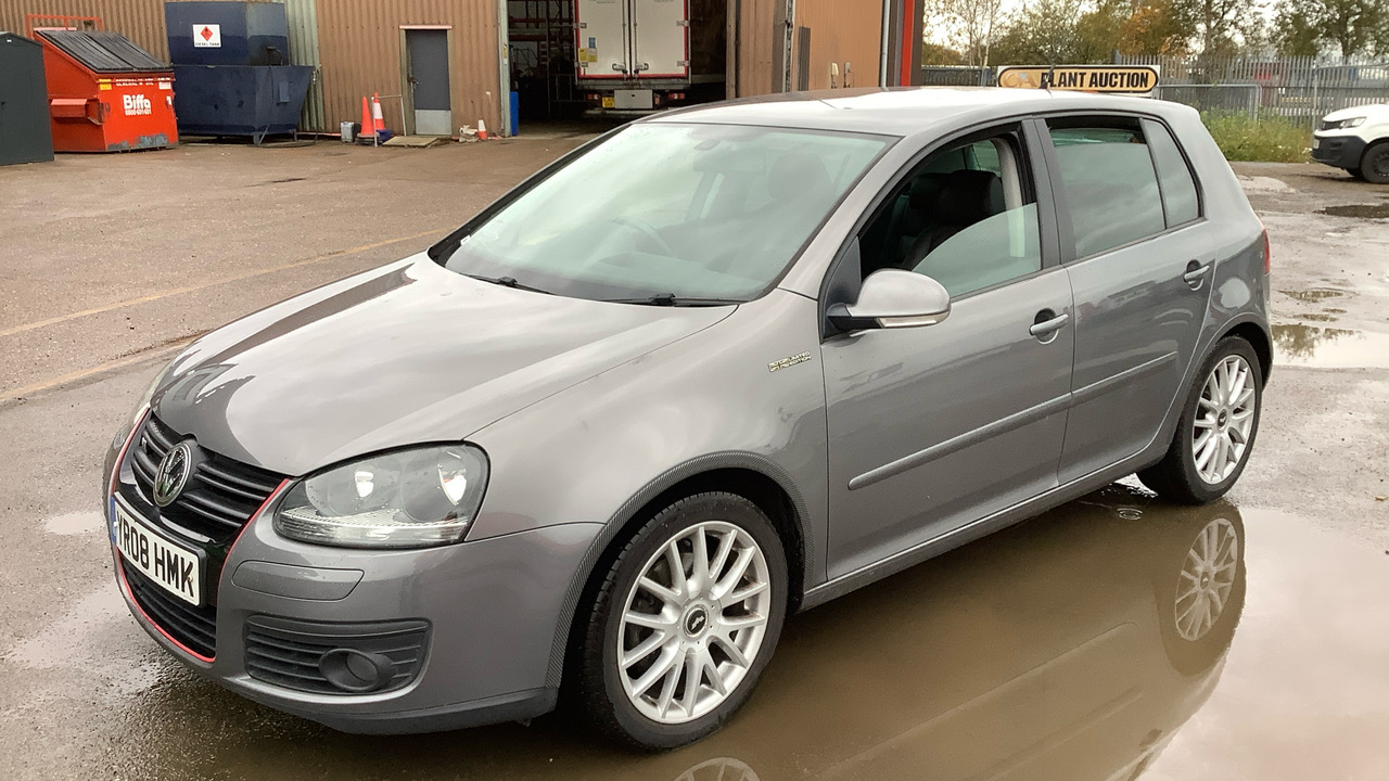 VOLKSWAGEN GOLF GT 2.0 TDI 140PS - 掀背车:图2 VOLKSWAGEN GOLF GT 2.0 TDI 140PS - 掀背车:图2