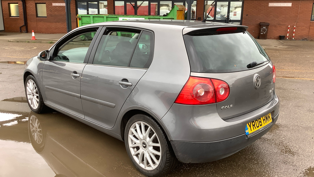 VOLKSWAGEN GOLF GT 2.0 TDI 140PS - 掀背车:图3 VOLKSWAGEN GOLF GT 2.0 TDI 140PS - 掀背车:图3