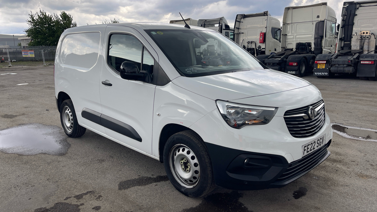 Vauxhall Combo Cargo 2300 1.5 TURBO D 100PS - 紧凑型面包车:图1 Vauxhall Combo Cargo 2300 1.5 TURBO D 100PS - 紧凑型面包车:图1