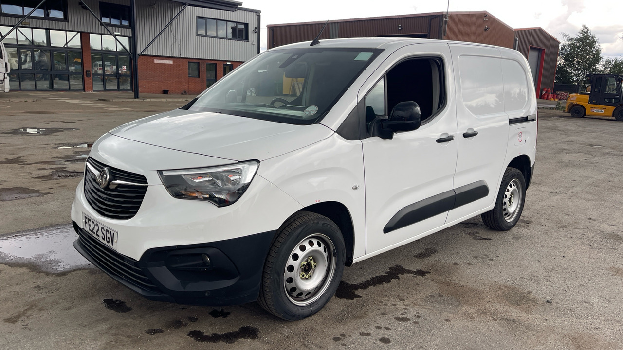 Vauxhall Combo Cargo 2300 1.5 TURBO D 100PS - 紧凑型面包车:图2 Vauxhall Combo Cargo 2300 1.5 TURBO D 100PS - 紧凑型面包车:图2