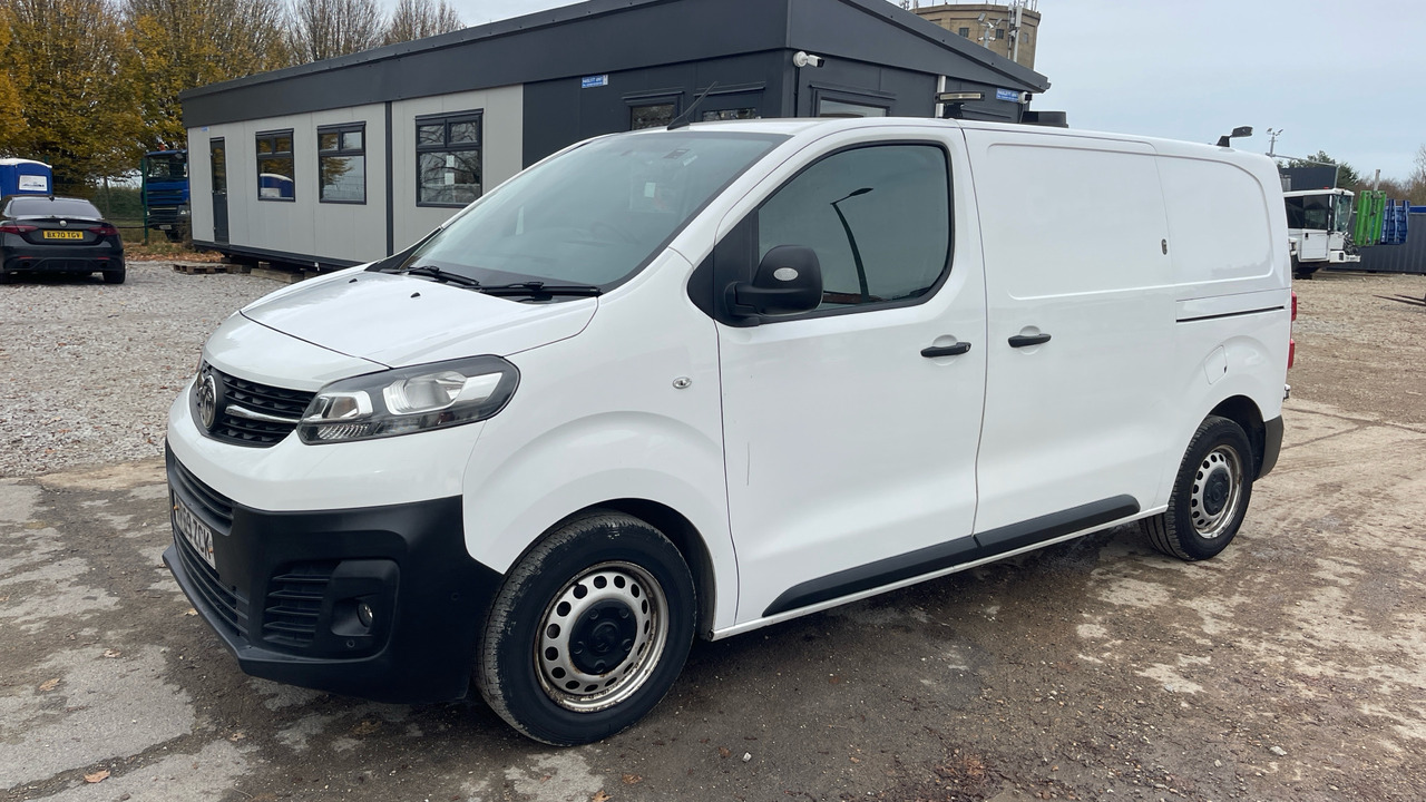 Vauxhall Vivaro 2900 1.5D 100PS - 紧凑型面包车:图2 Vauxhall Vivaro 2900 1.5D 100PS - 紧凑型面包车:图2