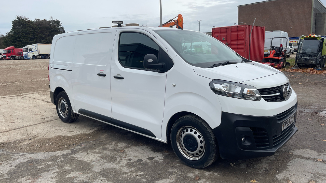 Vauxhall Vivaro 2900 1.5D 100PS - 紧凑型面包车:图1 Vauxhall Vivaro 2900 1.5D 100PS - 紧凑型面包车:图1
